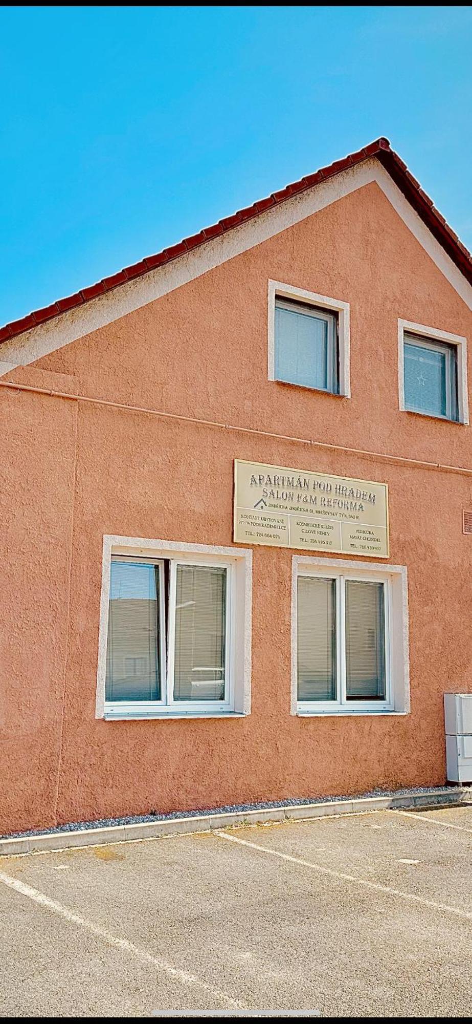 Apartman Pod Hradem Horsovsky Tyn Exterior photo