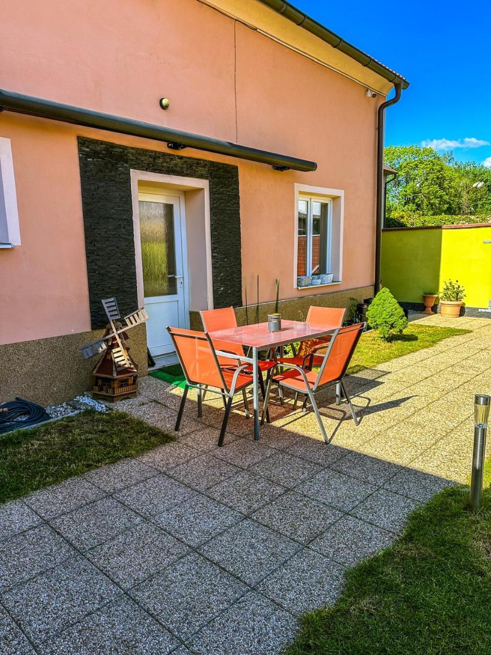 Apartman Pod Hradem Horsovsky Tyn Exterior photo